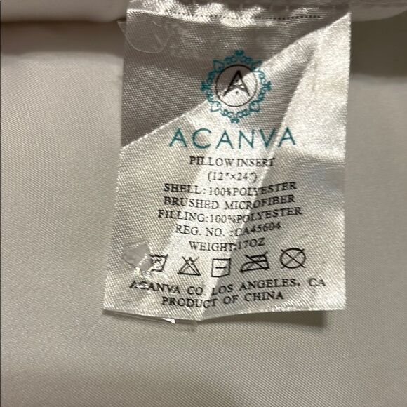 BUNDLE of 2 White Plump Supportive Bedding Pillows - Picture 2 of 3